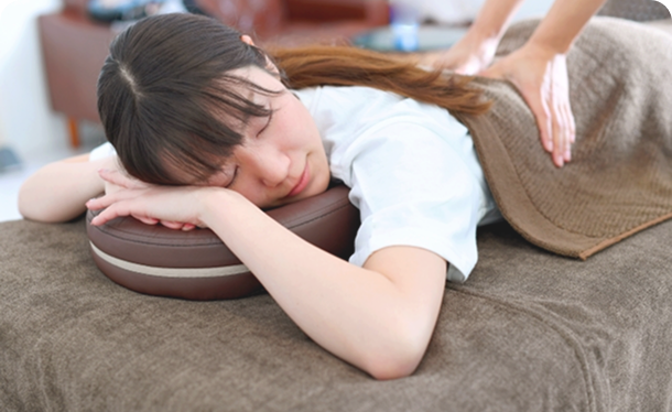 施術を受けている様子